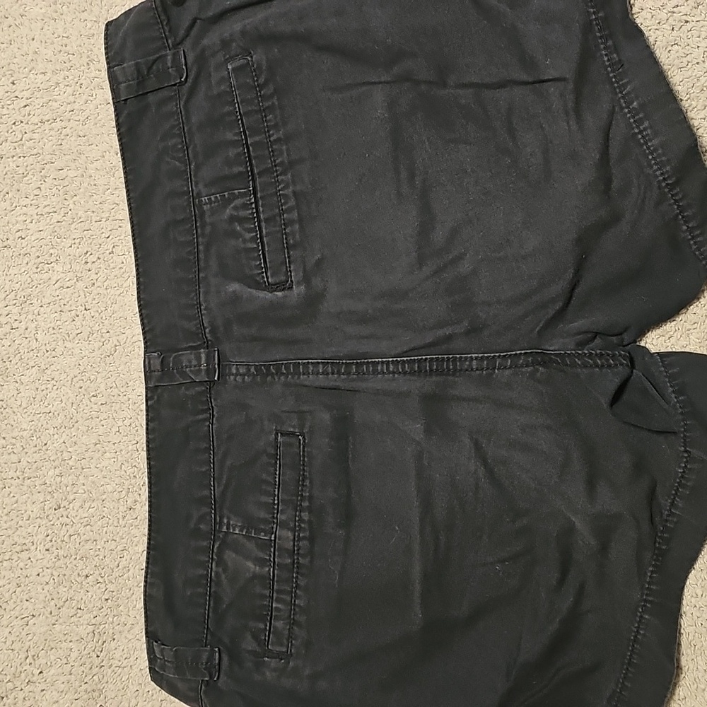 Shorts - Picture 3 of 4